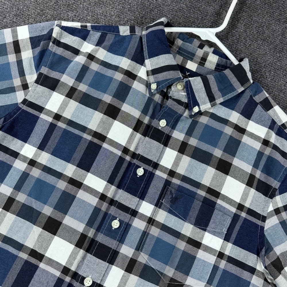 American Eagle Button Down Mens L Large Plaid Short Sleeve Classic Fit Shirt